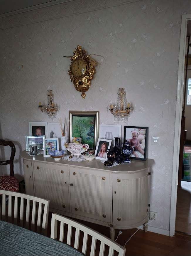 Att vara farmor är också att bära minnen av barn och barnbarn i vardagen.